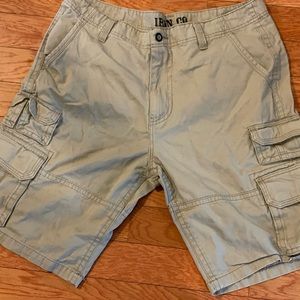 Size 36 Mens Cargo Iron Co shorts